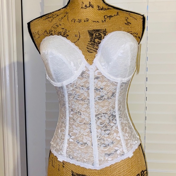 NWT Carnival Silhouette Maker 313 white 34D